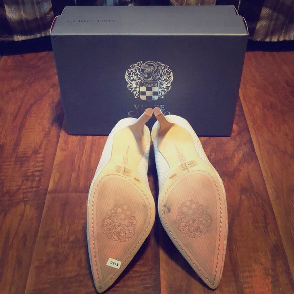 Vince Camuto - Picture 4 of 4